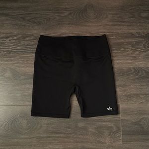 Alo Yoga Ribbed Biker Shorts